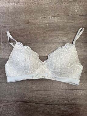 Victoria's Secret White Lace Bralette with Gold Script Band